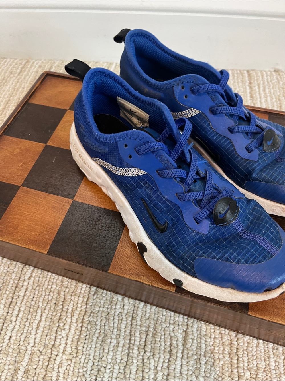 Nike boys 3Y Renew Royal Blue and Black Running Sneakers